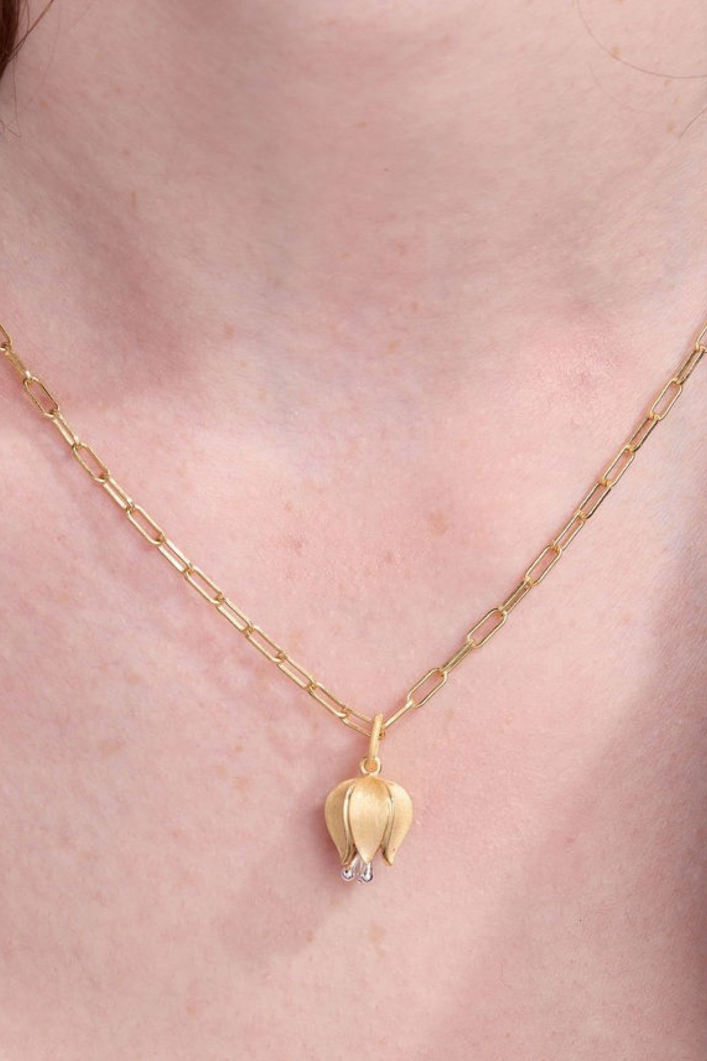 Elegant Gold Tulip Necklace