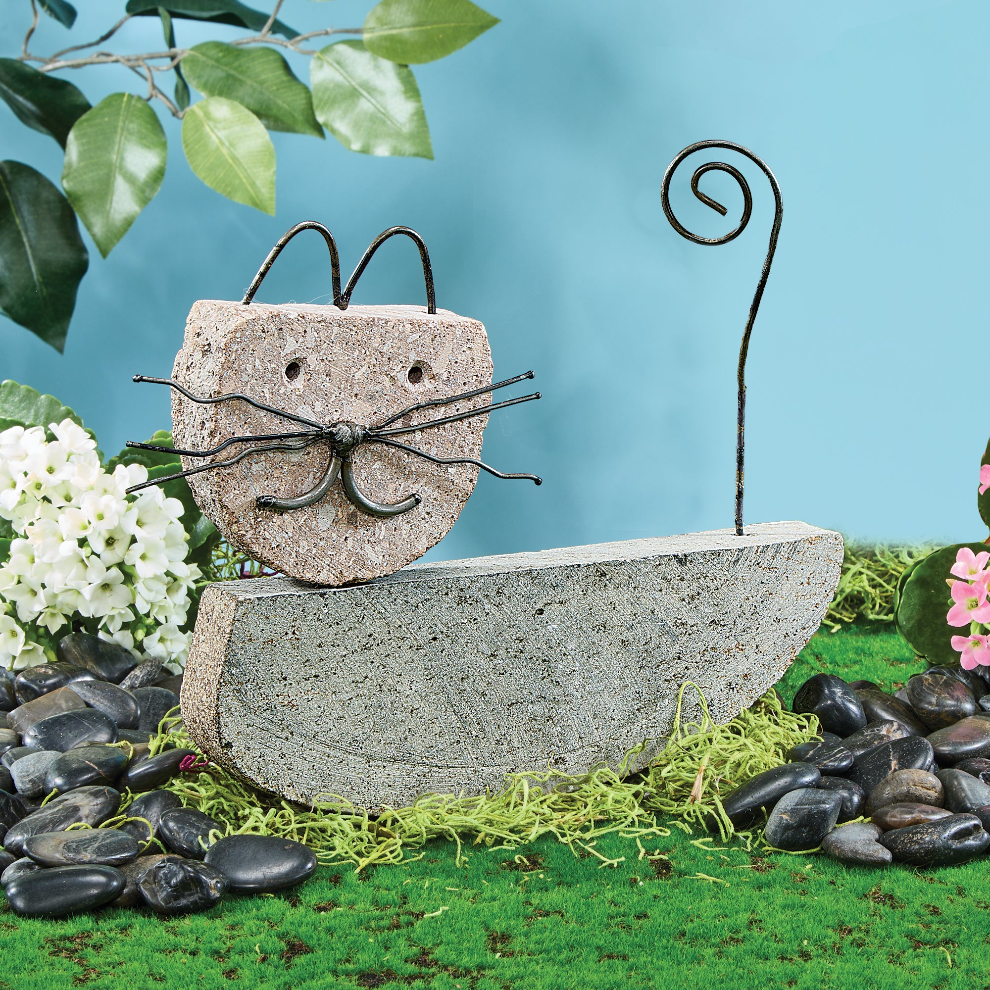 Smiling Cat Stone Sculpture (Preorder)