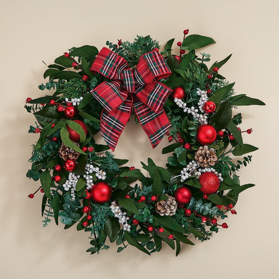 Tidings in Tartan Wreath