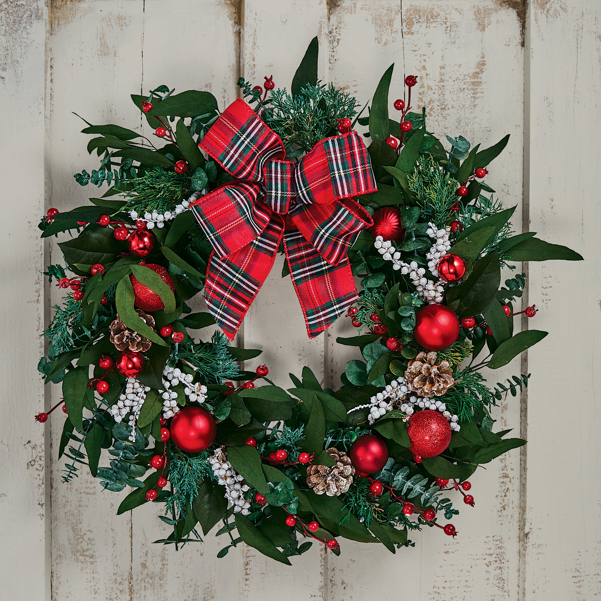 Tidings in Tartan Wreath
