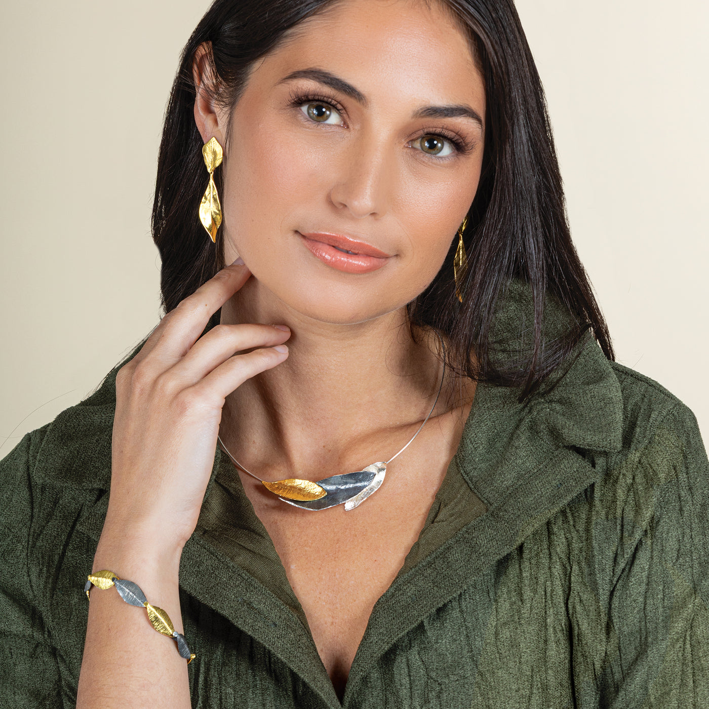 Twisted Leaves Necklace