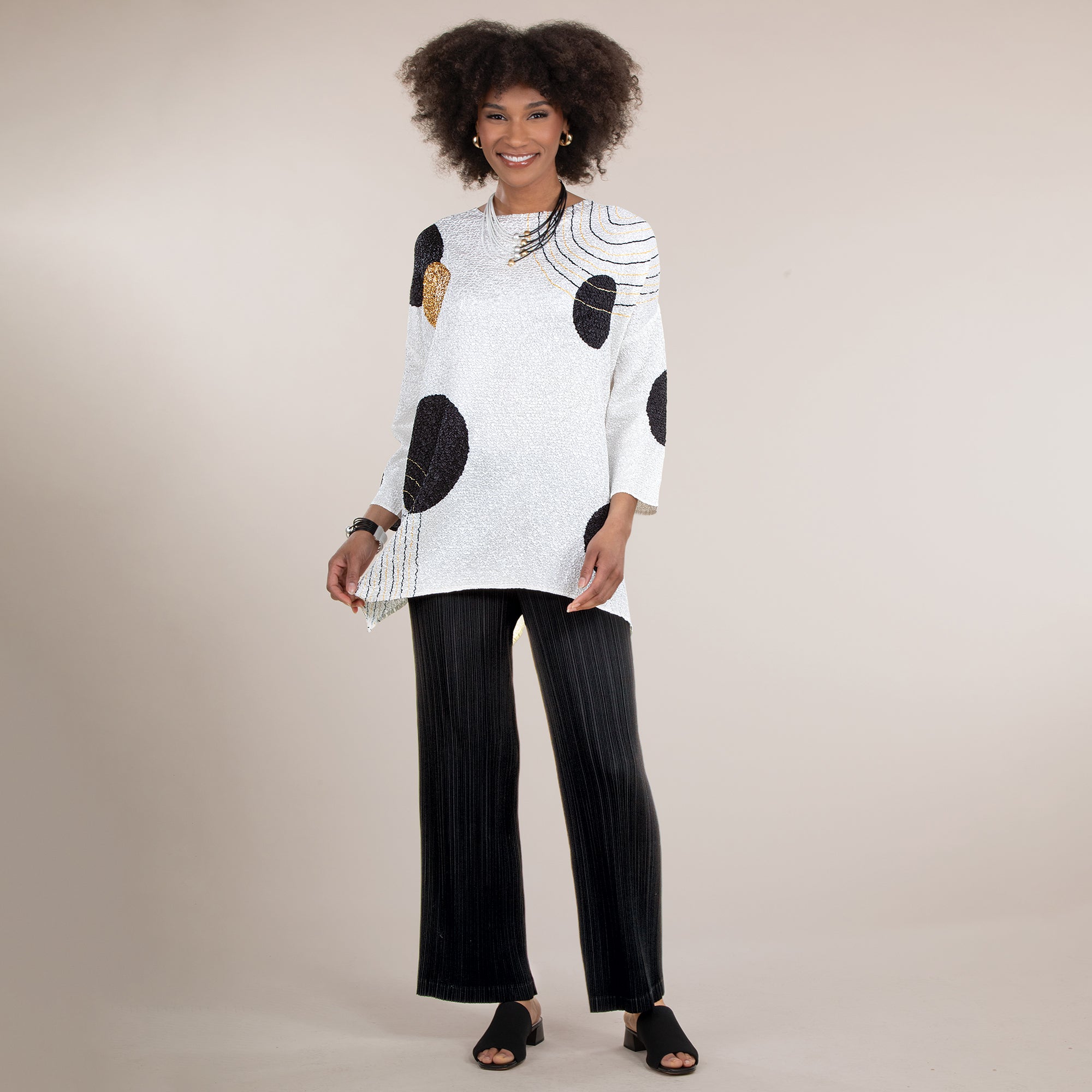 Classic Black Pleated Pants | Uno Alla Volta