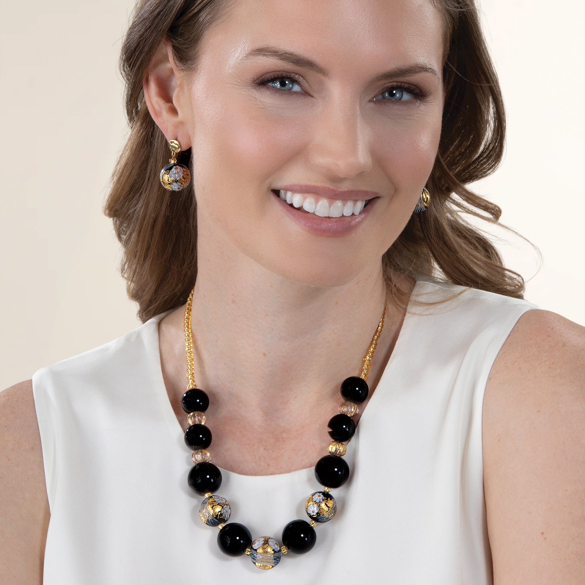 Murano Glass Chic Daisy Floral Necklace