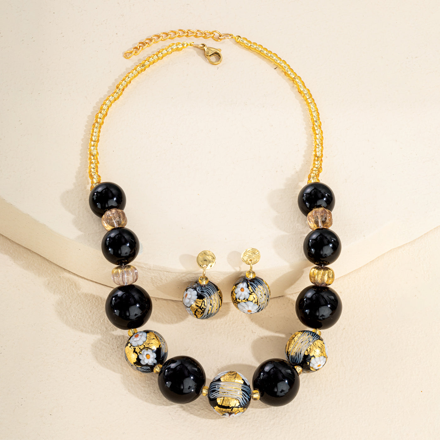 Murano Glass Chic Daisy Floral Necklace