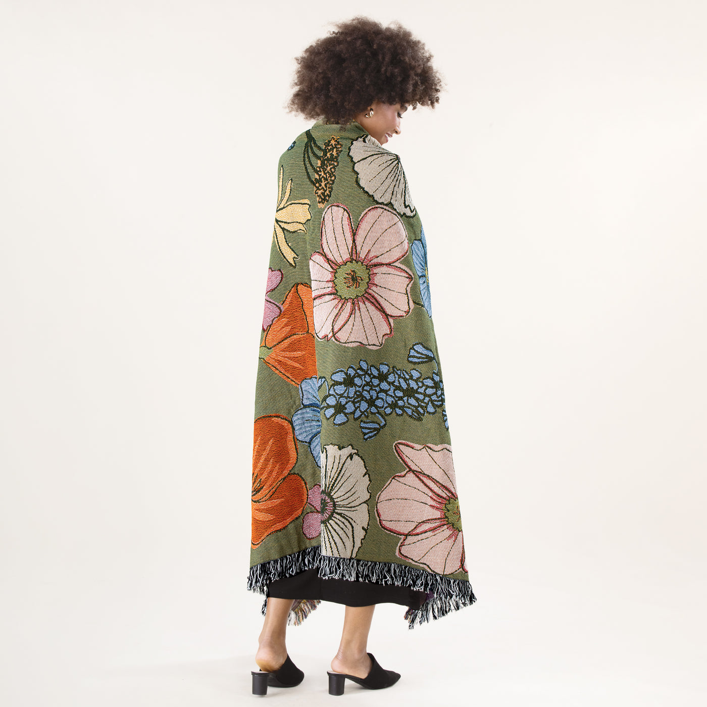 Cozy Wildflowers Tapestry Throw Blanket (Preorder)