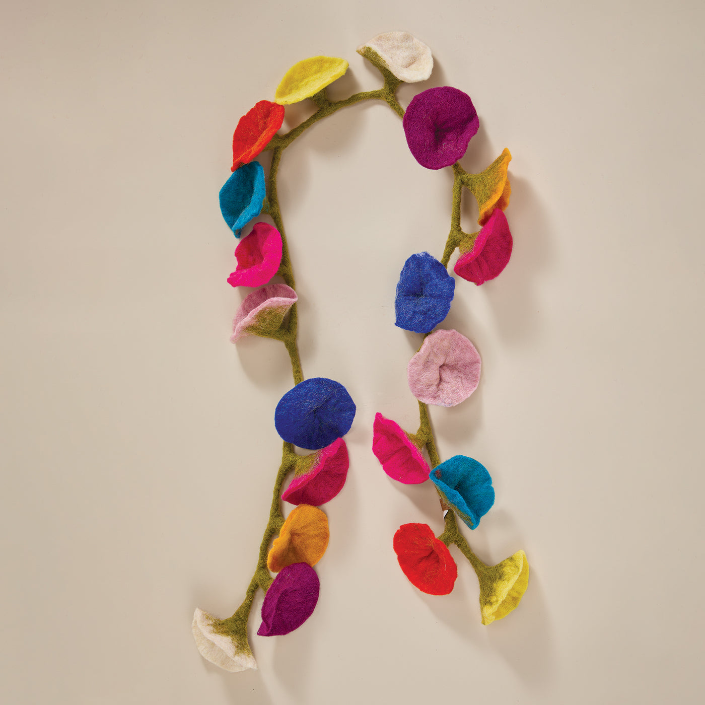 Pretty Petunias Garland Scarf