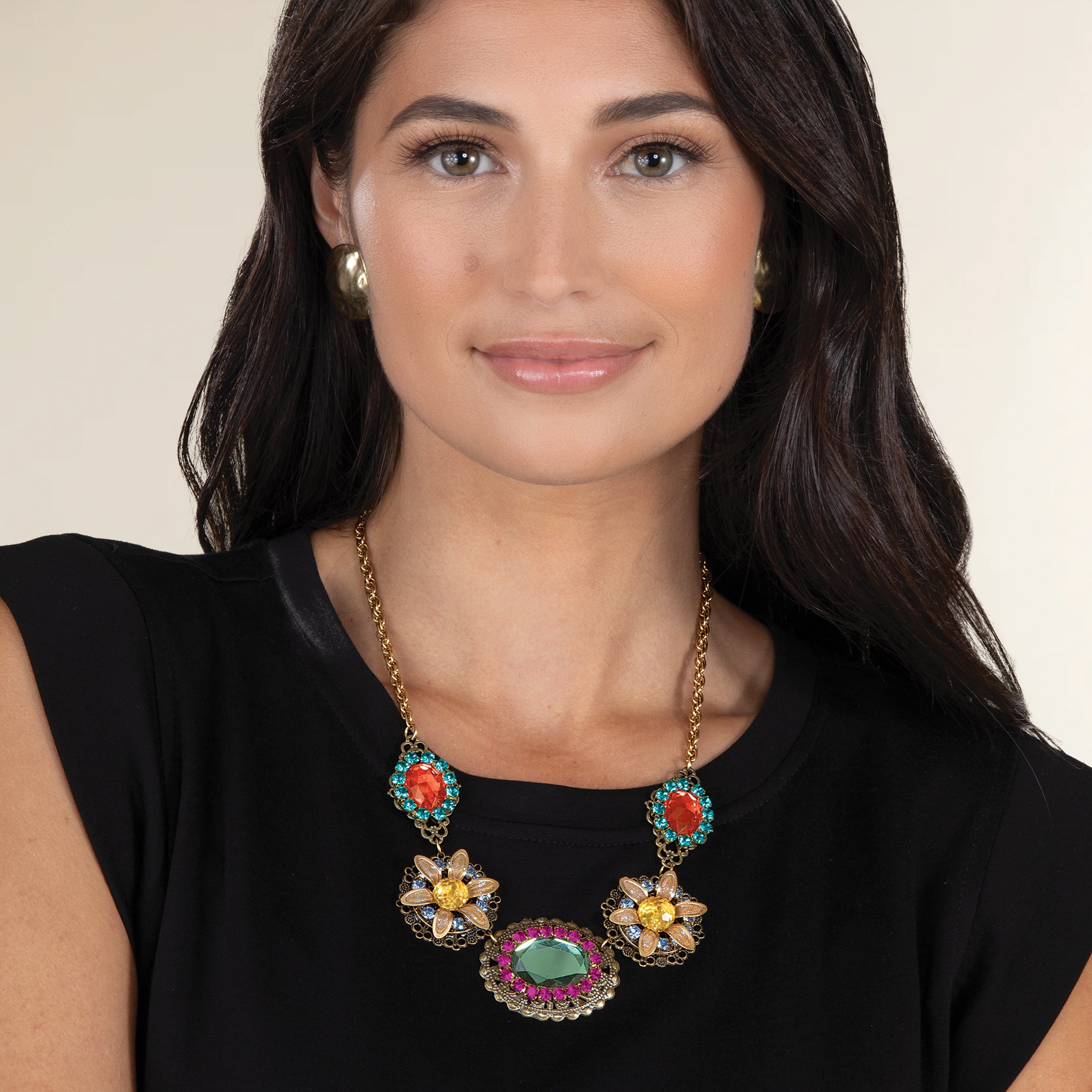 Victorian-Inspired Crystal Statement Necklace