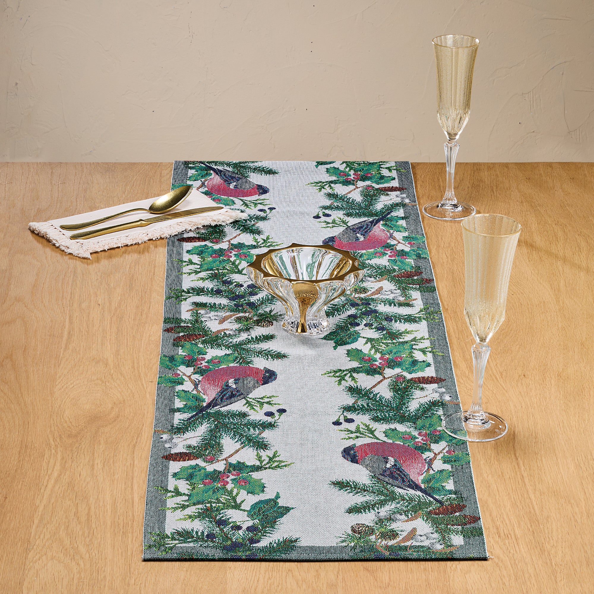 Red Robin Table Runner