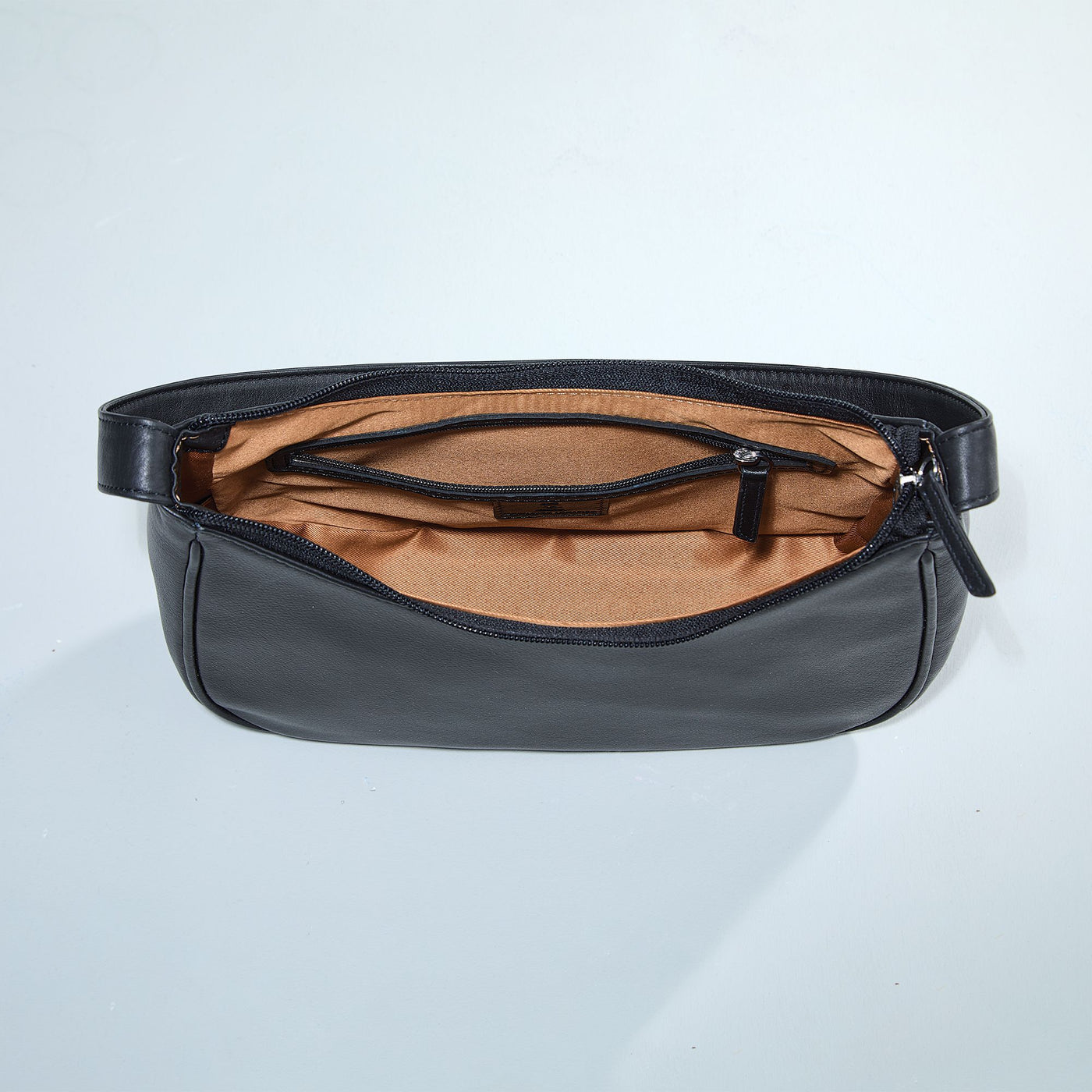 Elegant Ebony Leather Shoulder Bag