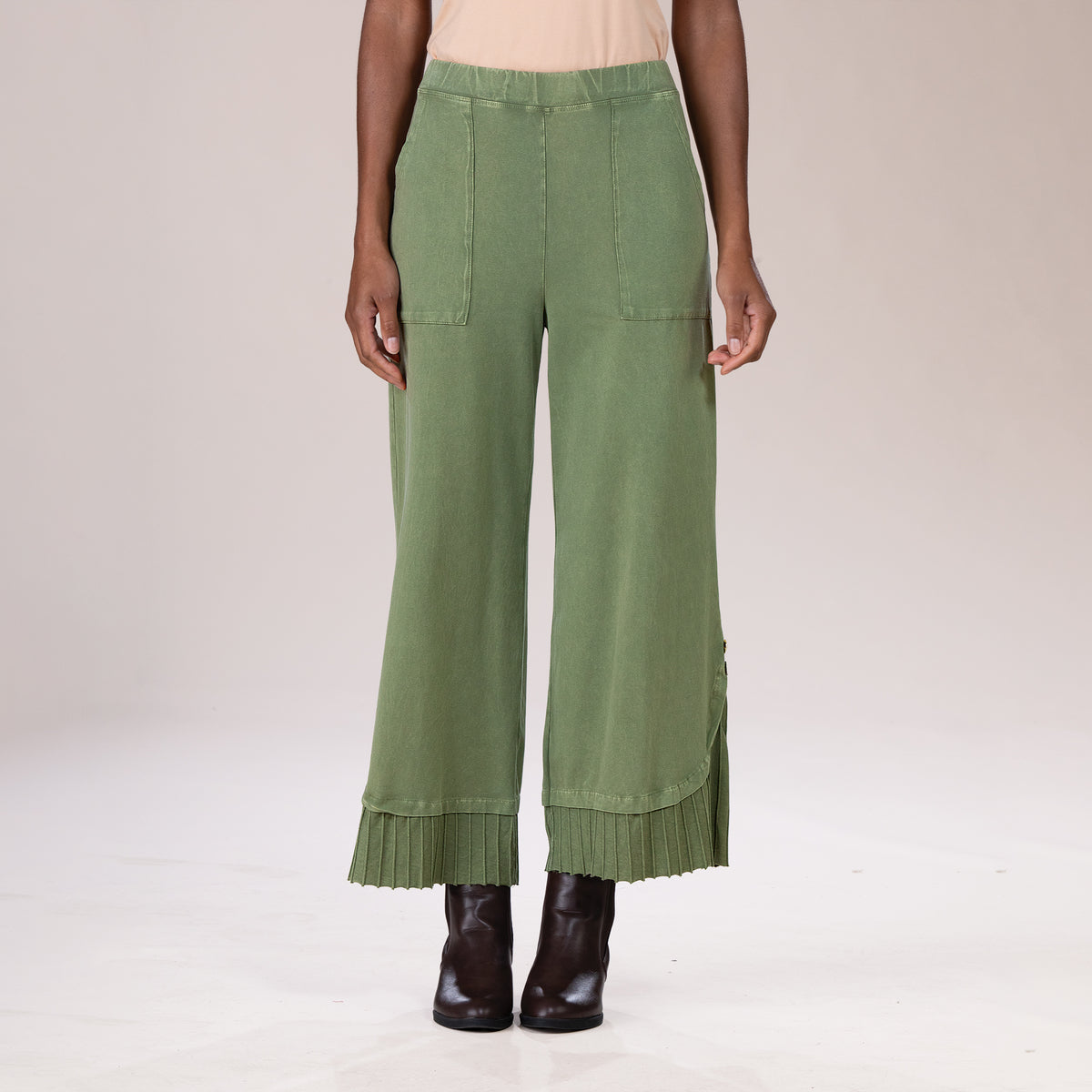 Wide-Leg Moss Pleated Pants