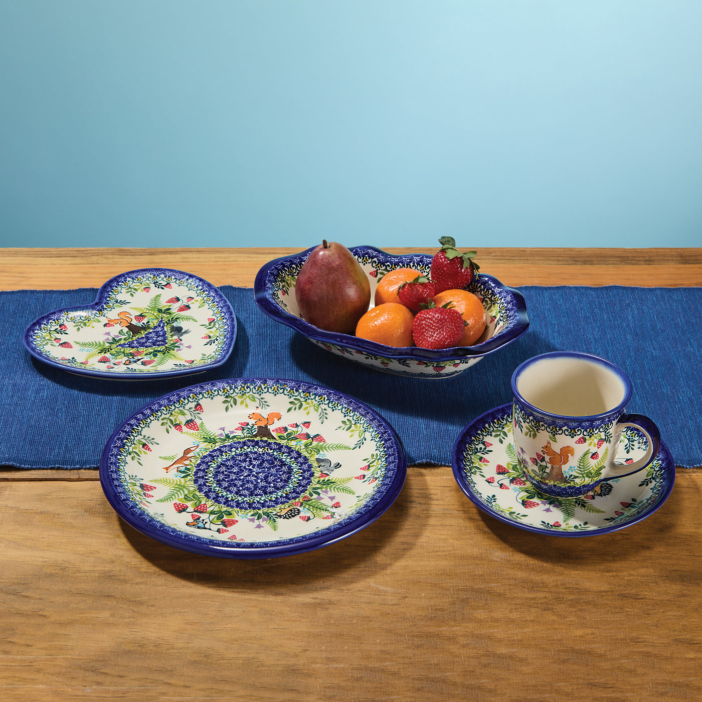Polish Pottery Garden Wildlife Serving Dish (Preorder)