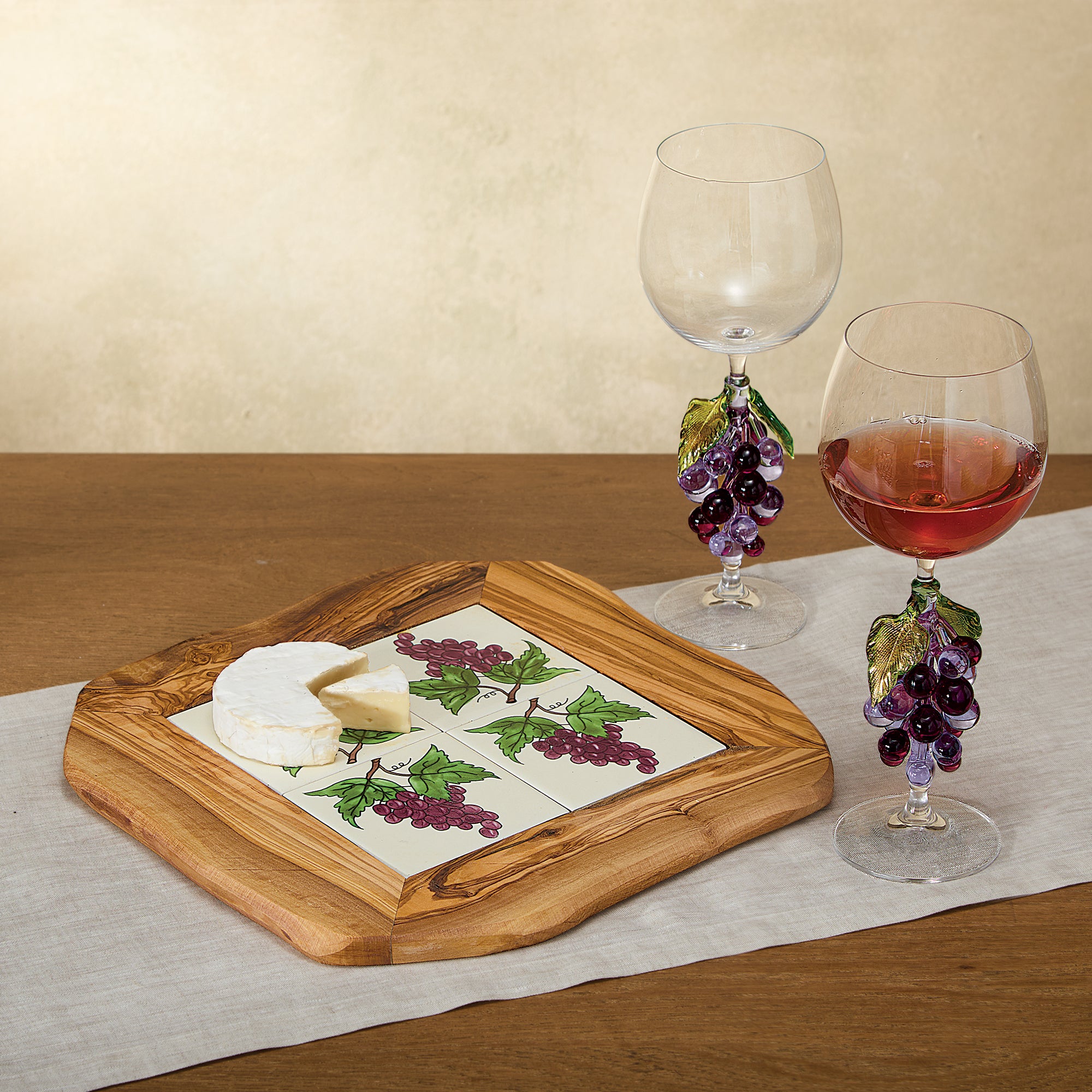 Olive Wood Italian Grapes Tile Trivet (Preorder)