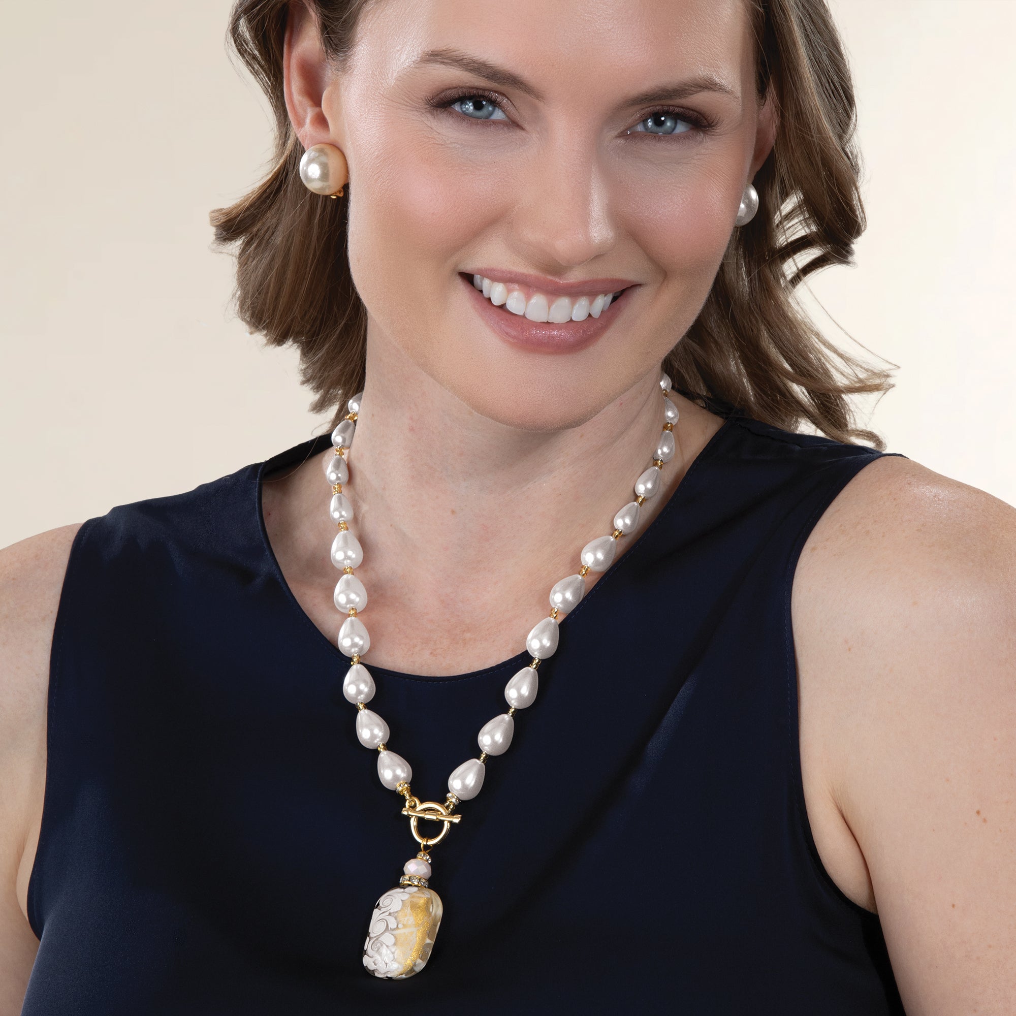 Murano Glass Classic Elegance Pendant Necklace