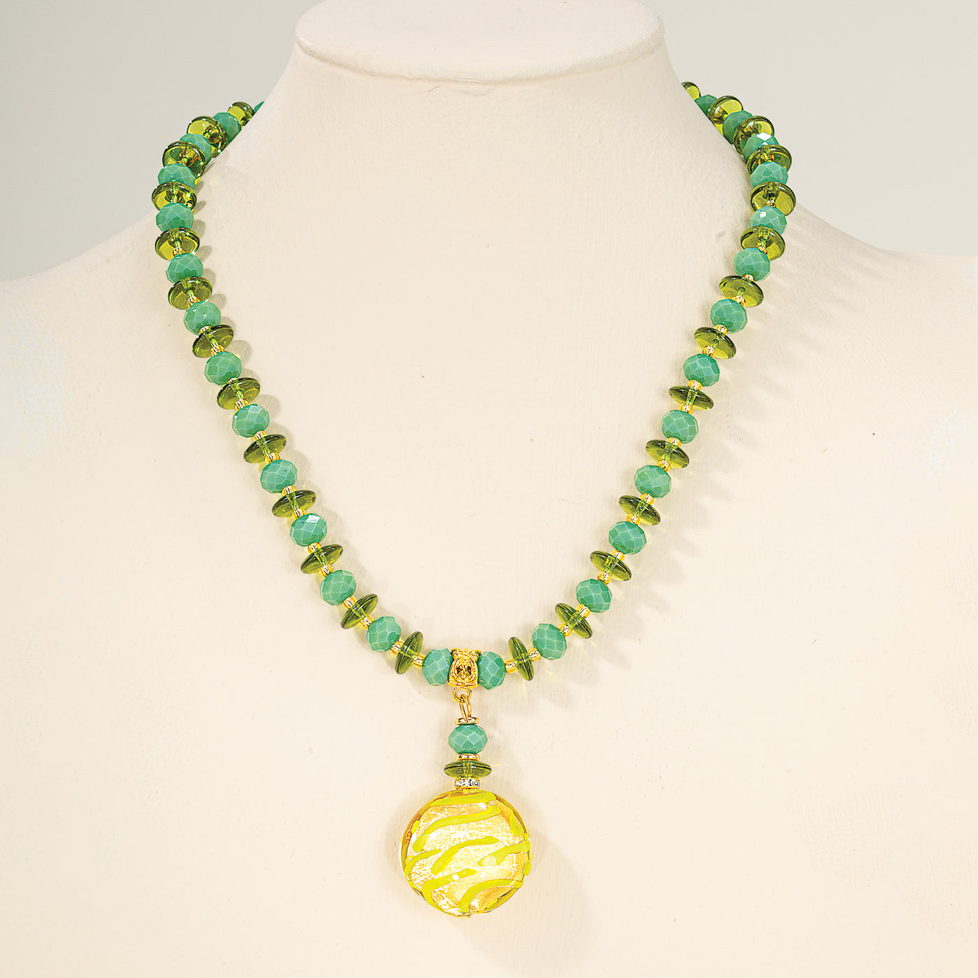 Glistening Green & Gold Murano Glass Necklace