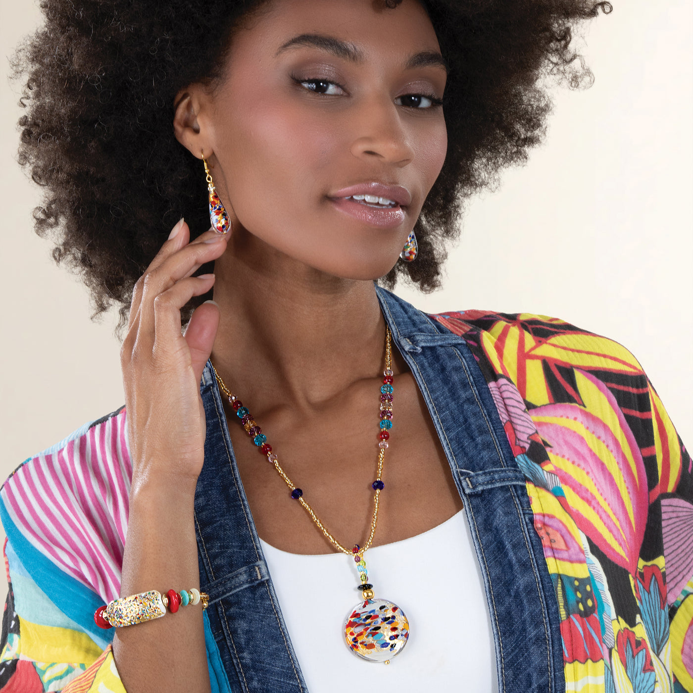 Murano Glass Speckled Circle Pendant Necklace