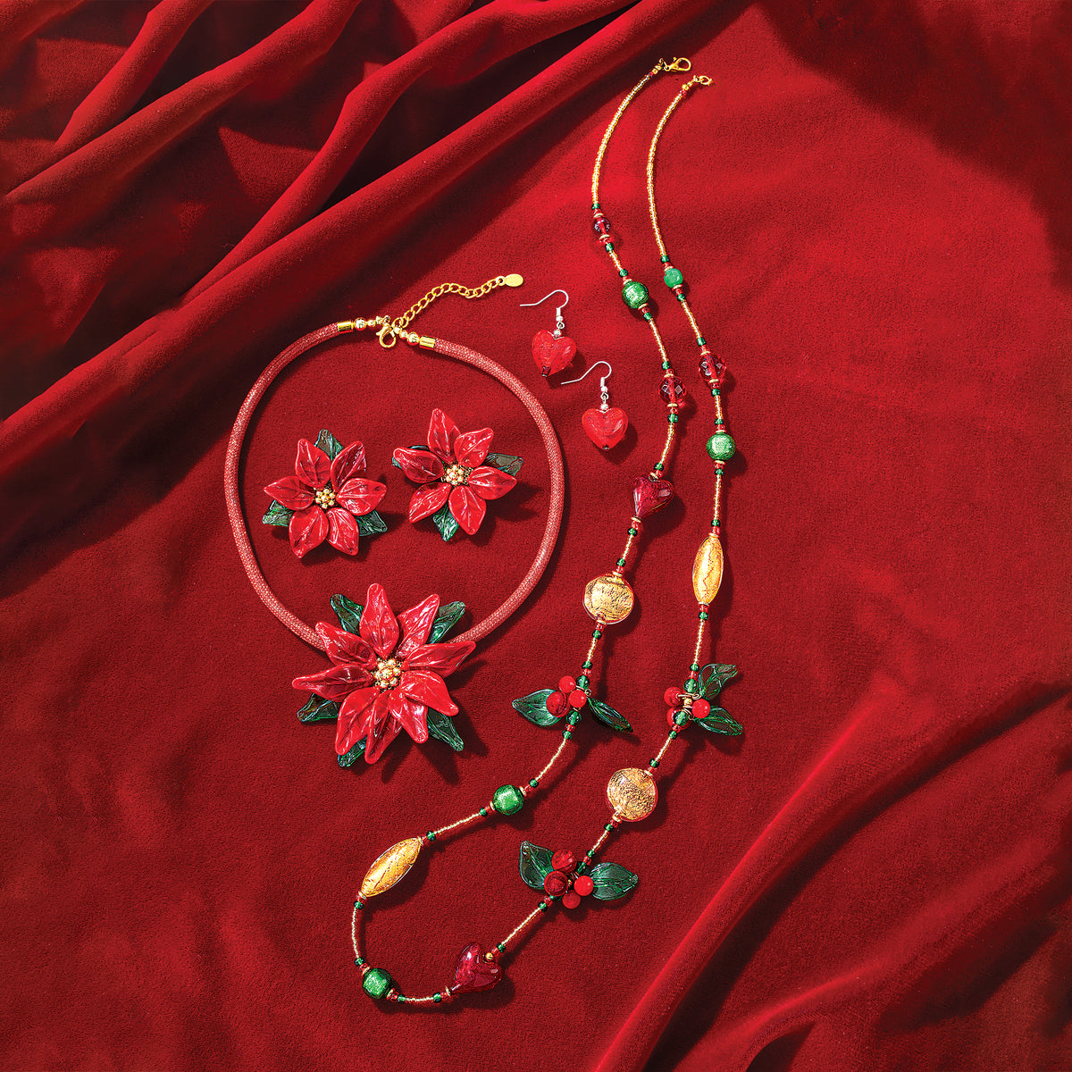 Hearts & Holly Berries Long Necklace (Preorder)