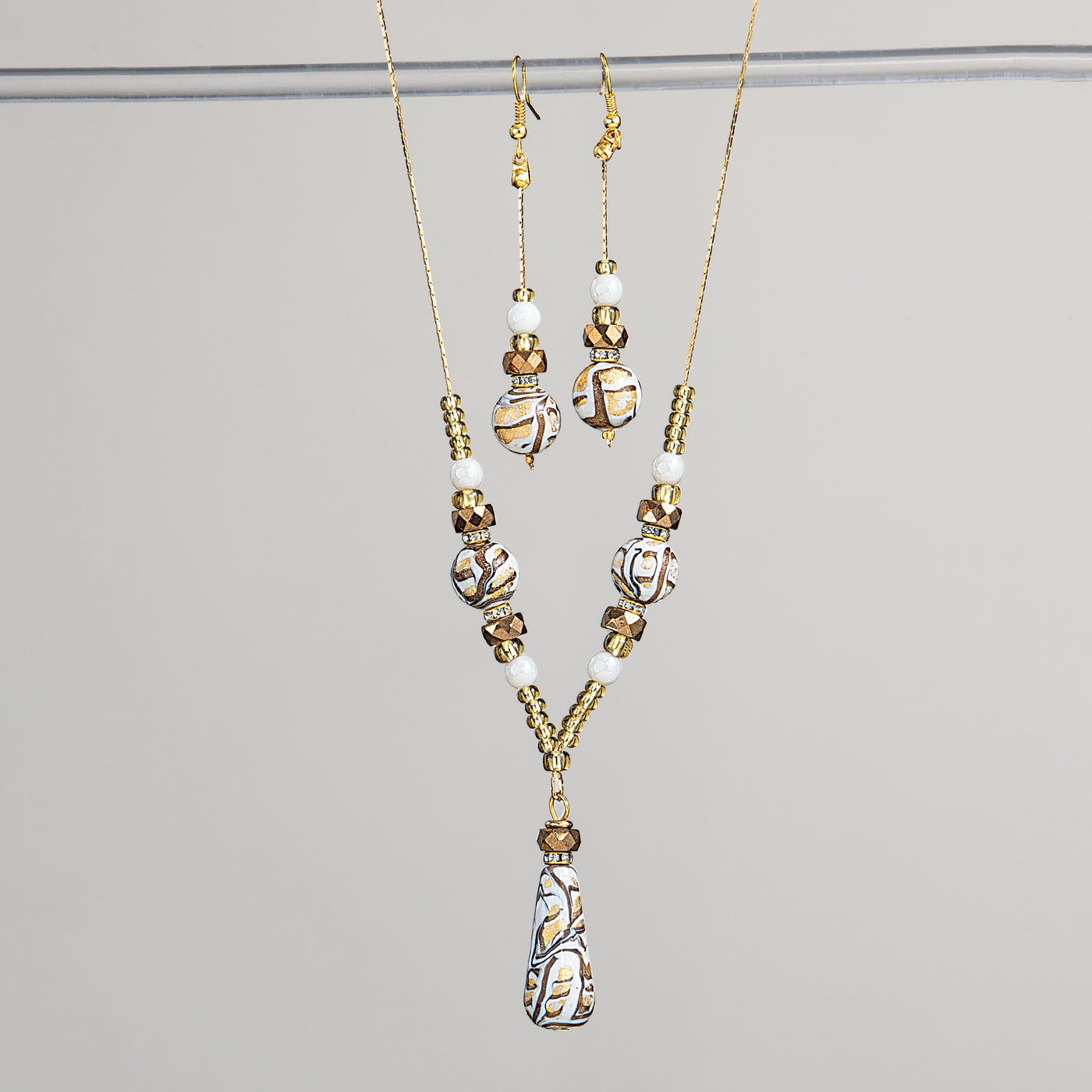 Murano Glass Ivory & Gold Swirled Pattern Necklace & Earrings Set