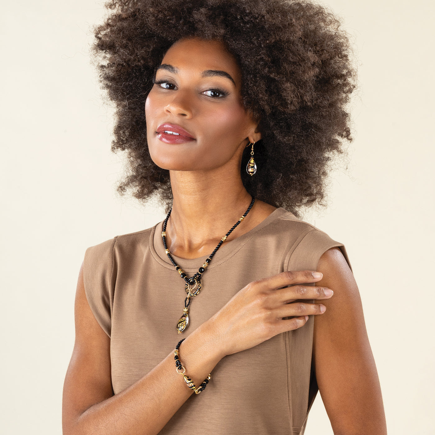 Murano Glass Black Earrings Golden Elegance Collection (Preorder)