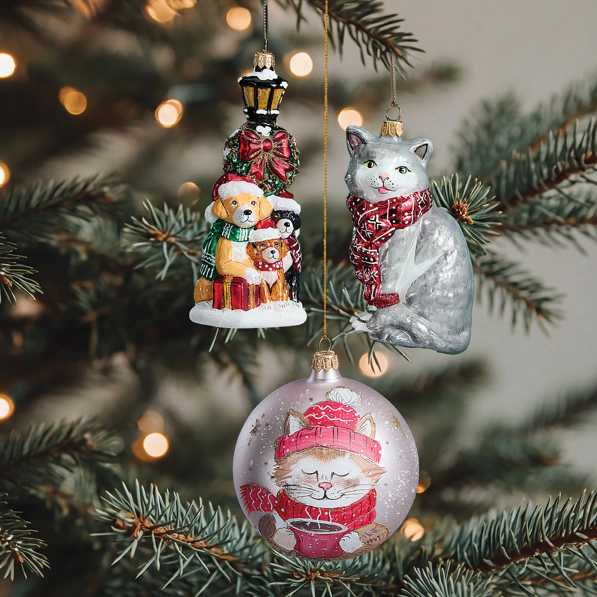 Hand-Painted Lago Di Como Kitty with Cocoa Ornament (Preorder)
