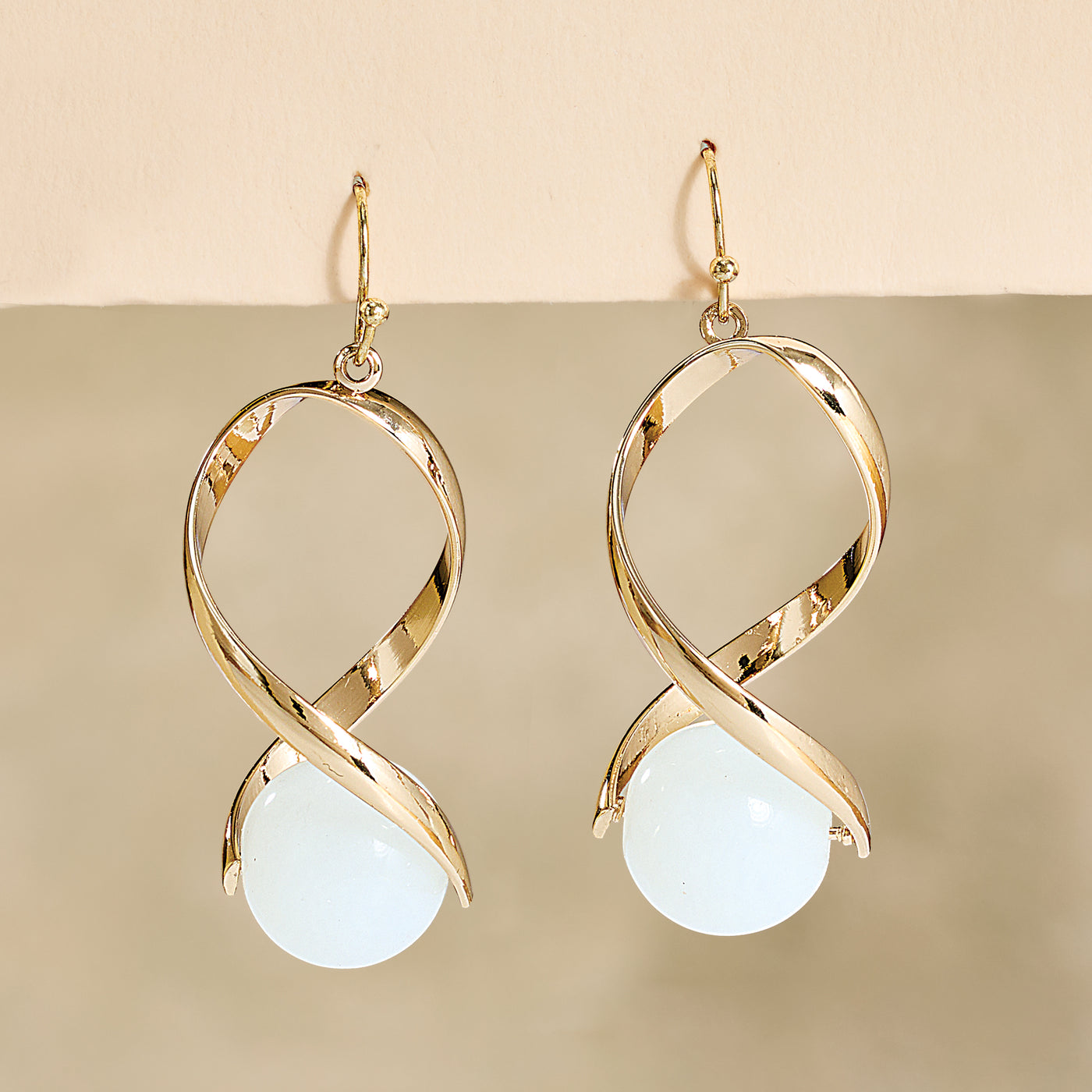 Twisted Glass Pearl Earrings (Preorder)
