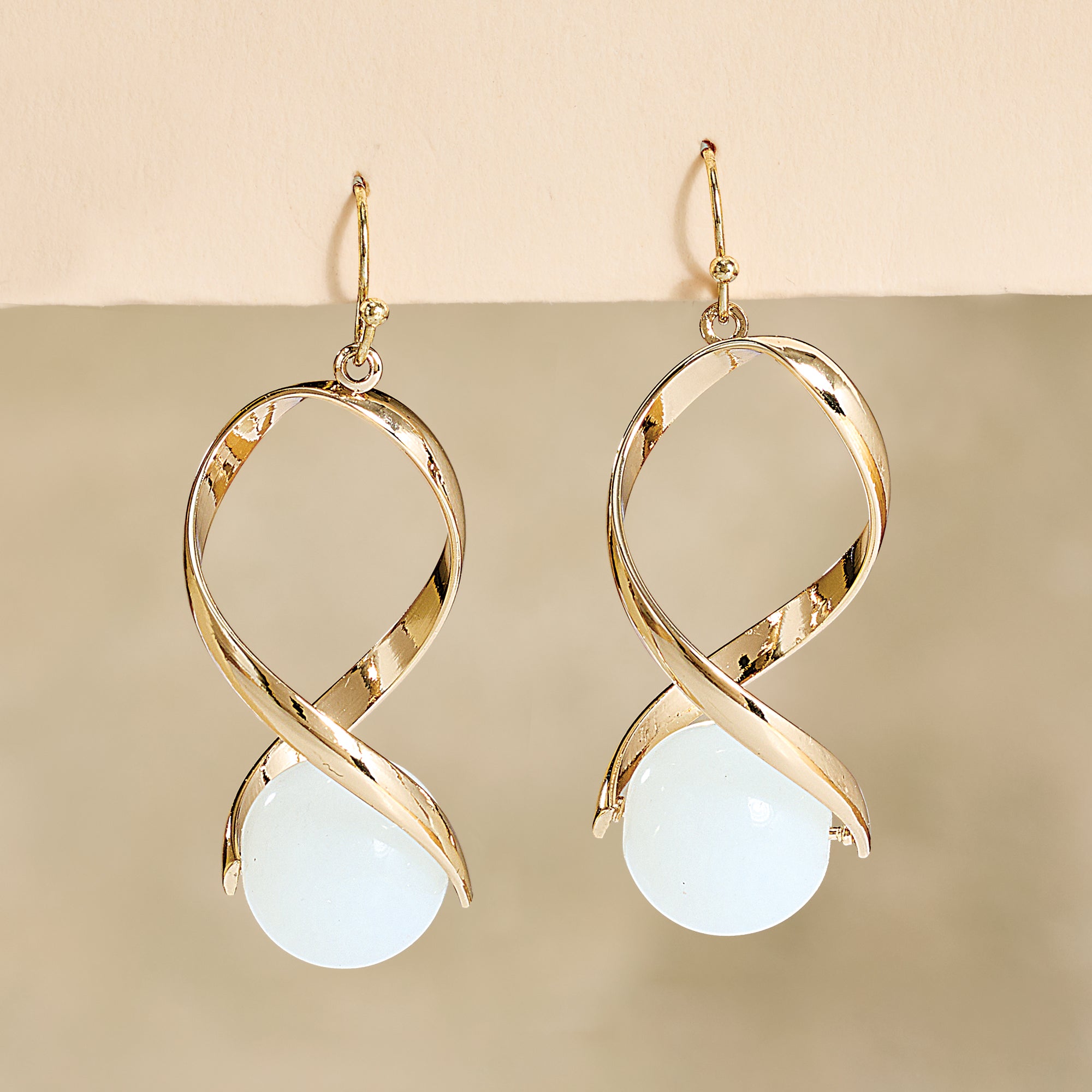 Twisted Glass Pearl Earrings (Preorder)
