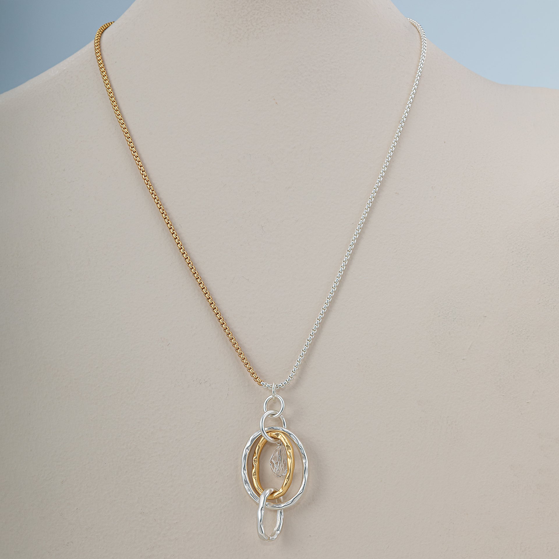 Mixed Metal Masterpieces Circle Pendant Necklace Uno Alla Volta