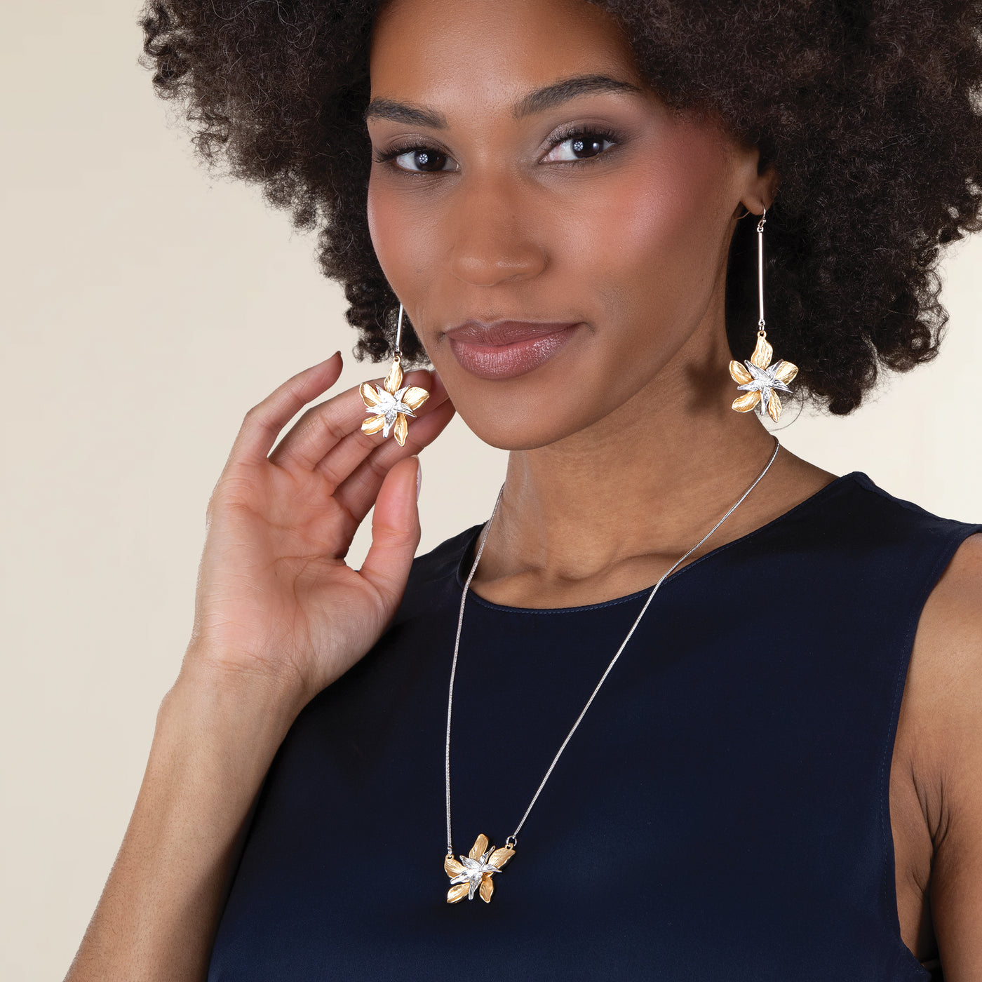 Precious Pentas Flower Earrings (Preorder)