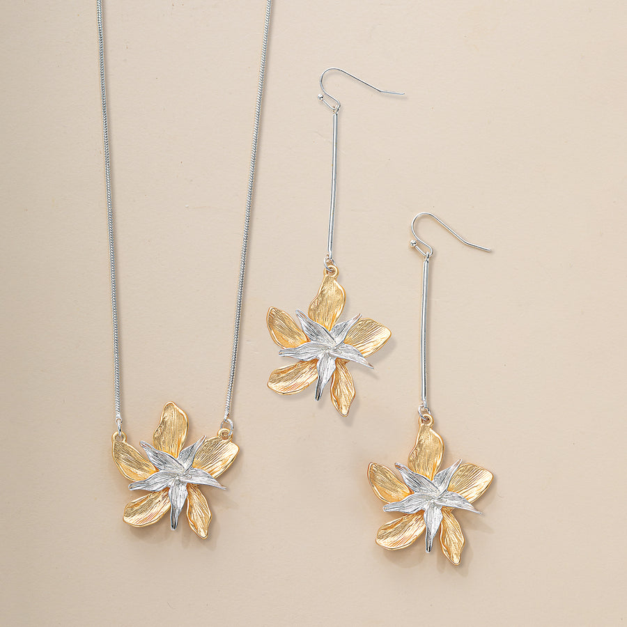 Precious Pentas Flower Necklace & Earrings Set (Preorder)