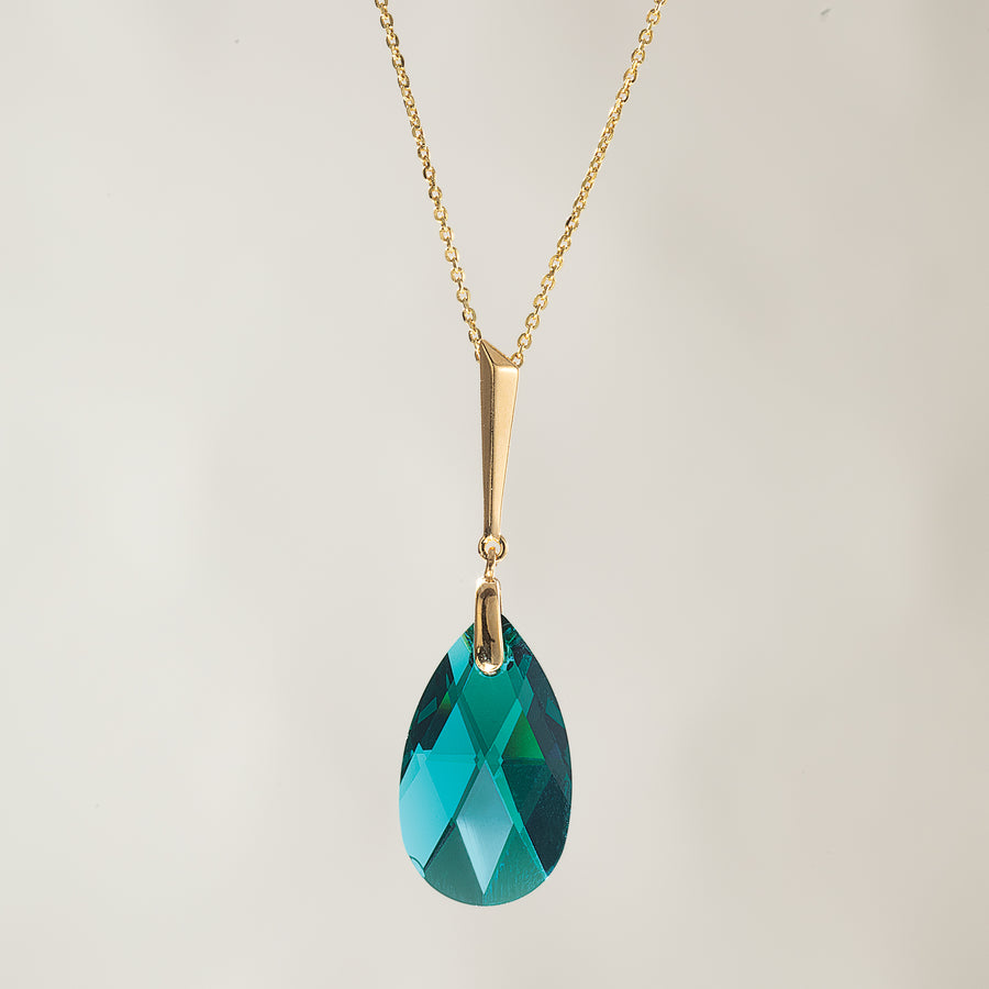 Emerald Brilliance Crystal Necklace