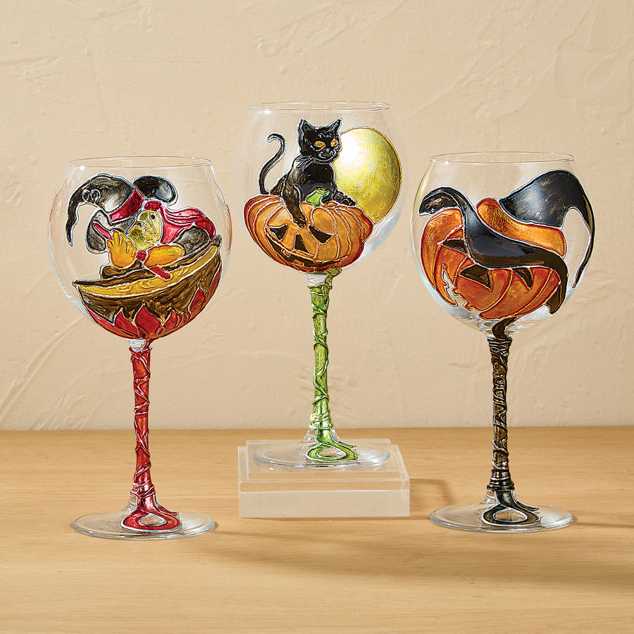 Hand-Gilded Diva Cat on Pumpkin Wine Glass (Preorder)