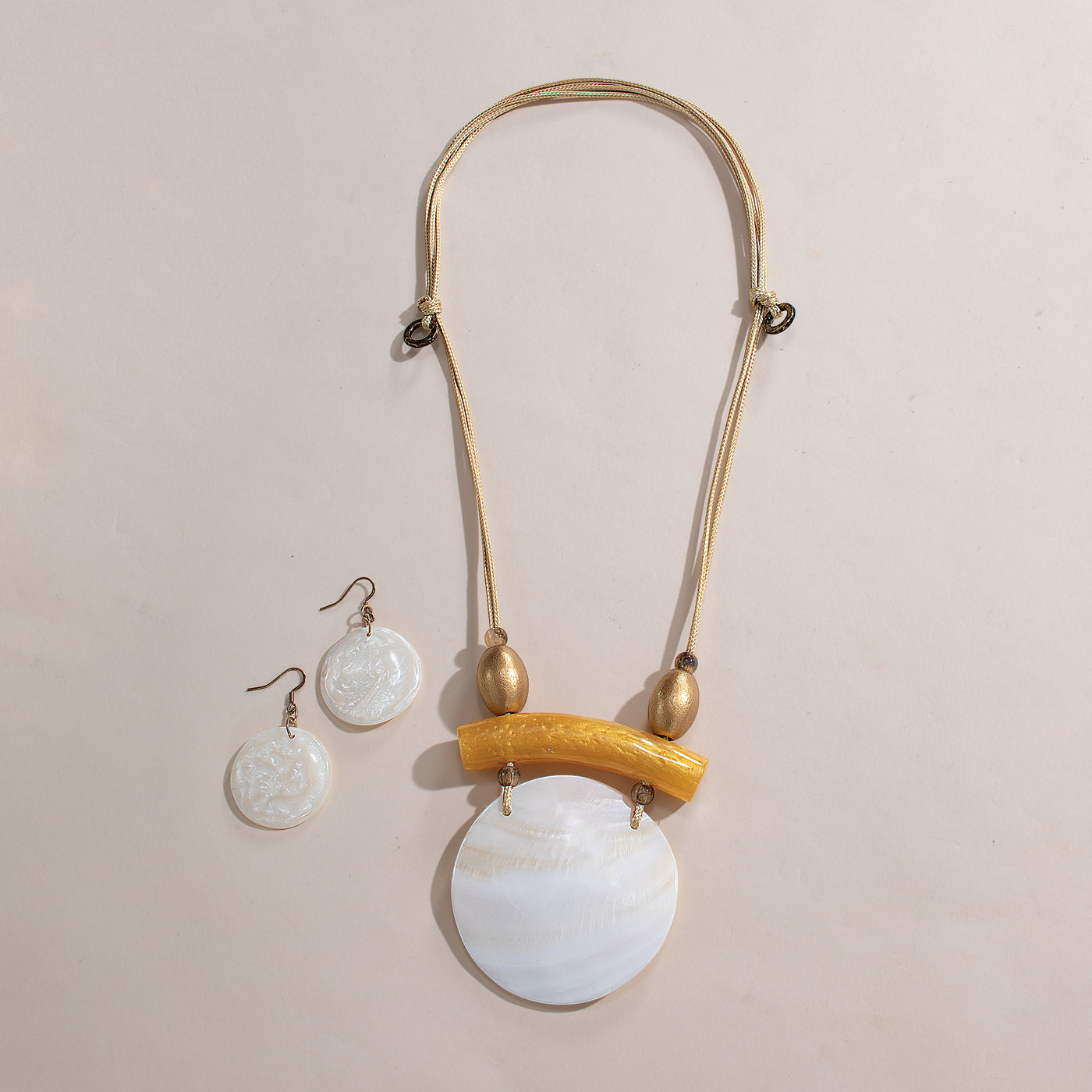 White & Gold Kabibi Shell Necklace & Earrings Set (Preorder)