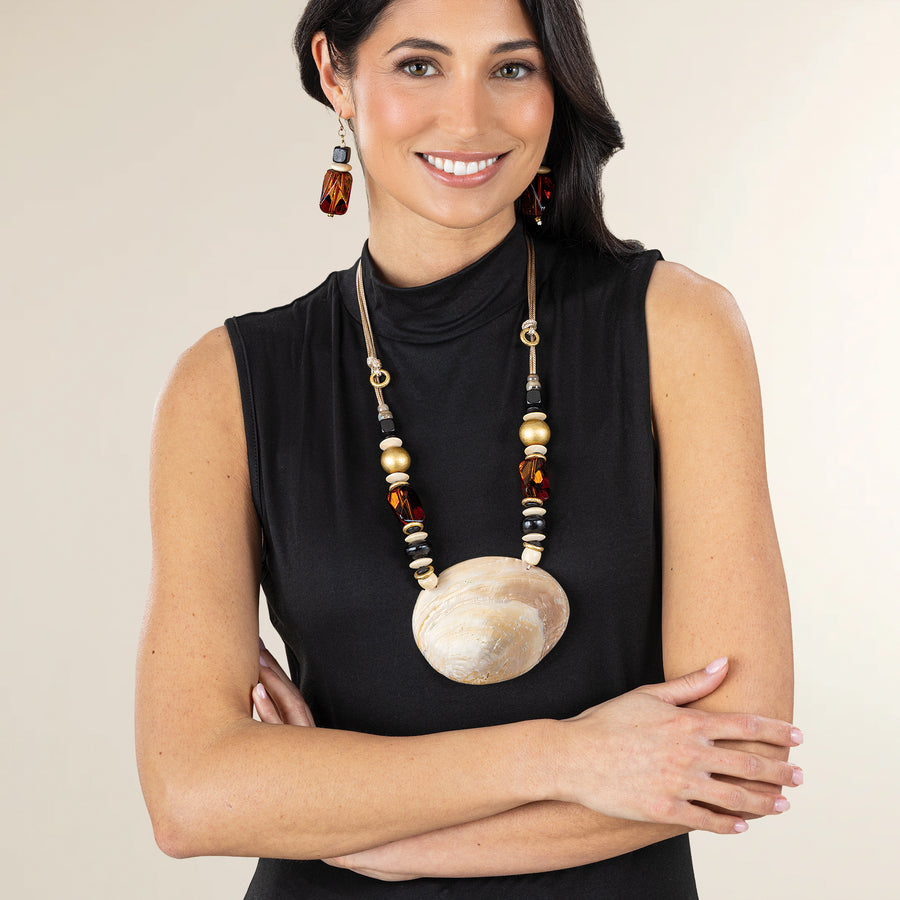 Kabibi Shell Necklace & Earrings Set