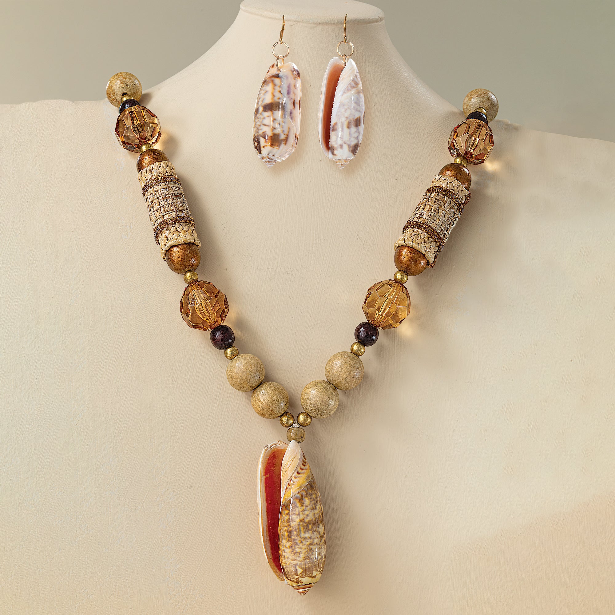 Sigay Shell Long Pendant Necklace & Earrings Set