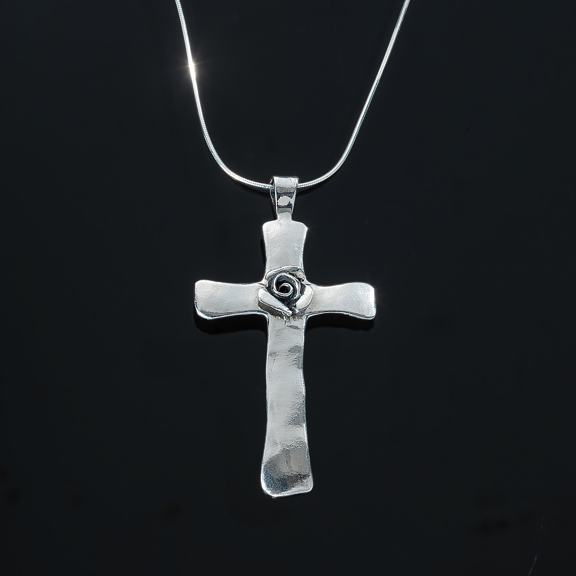 Sterling Silver Rose Cross Pendant Necklace (Preorder) | Uno Alla Volta