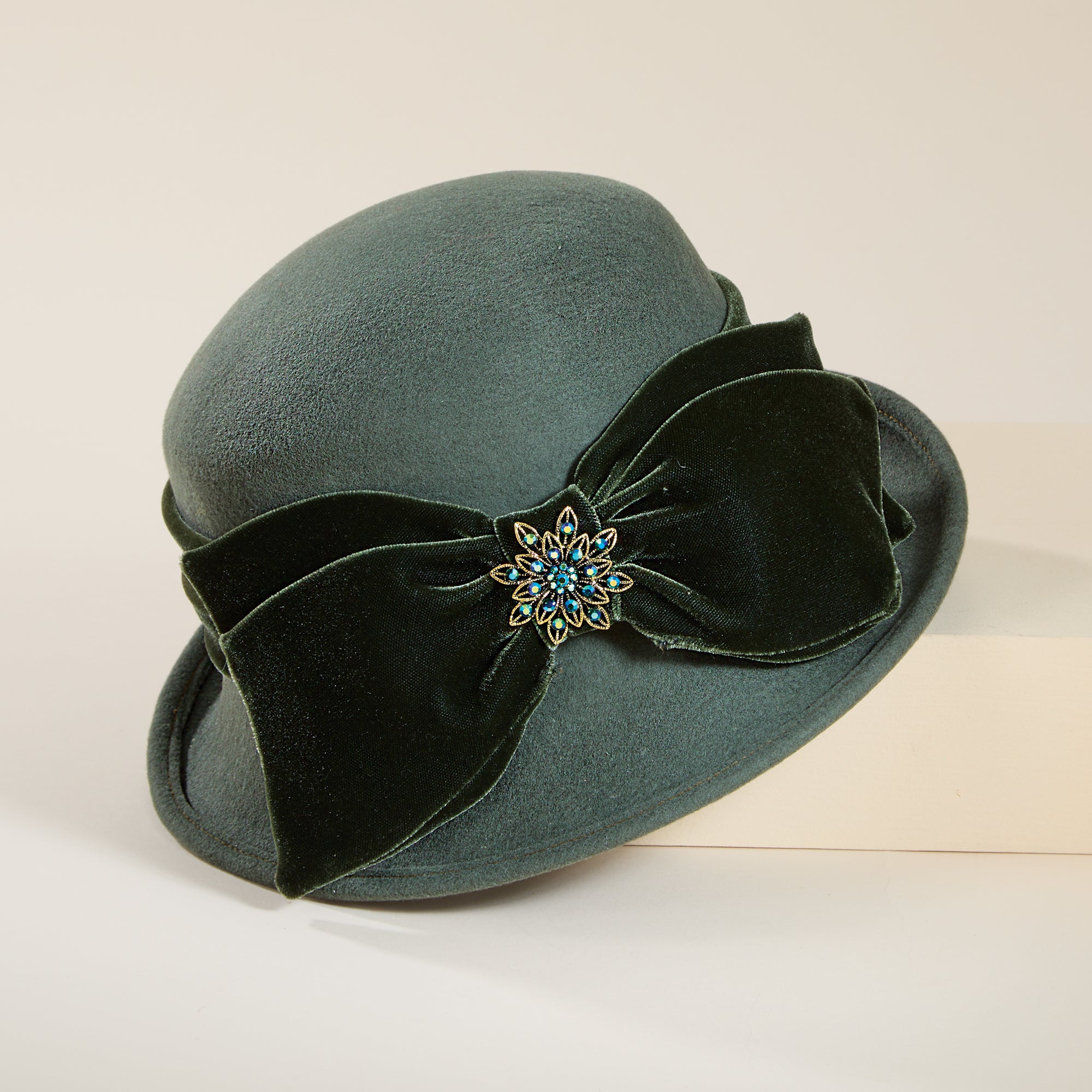 Glinda Velvet Bow Emerald Wool Cloche