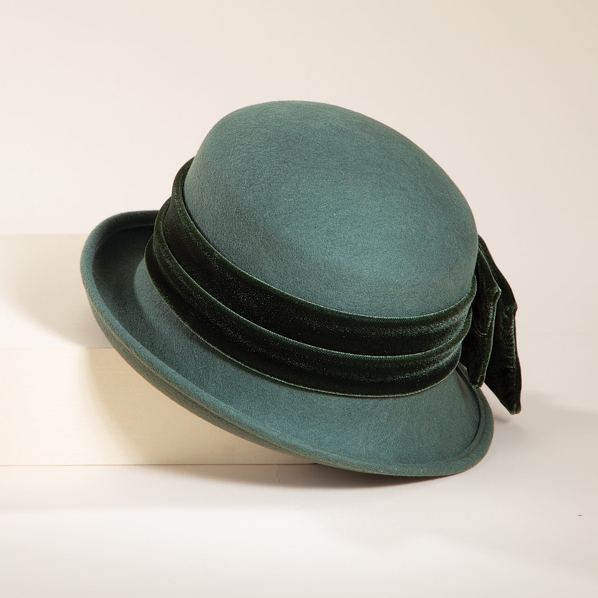 Glinda Velvet Bow Emerald Wool Cloche