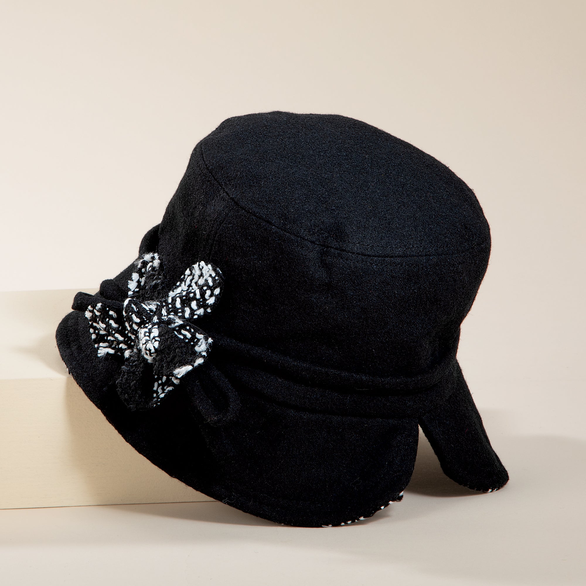 Bettina Peek-A-Boo Bucket Hat