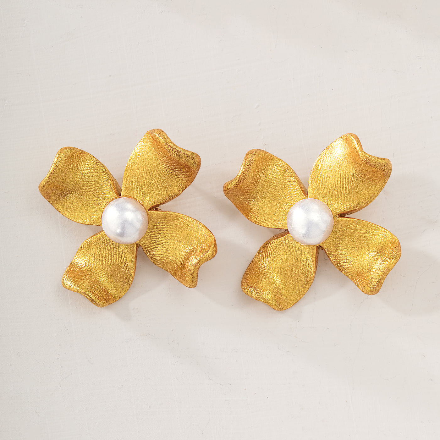 Darling Dogwood Pearl Earrings
