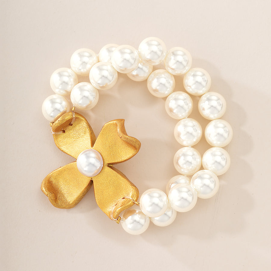 Darling Dogwood Pearl Bracelet