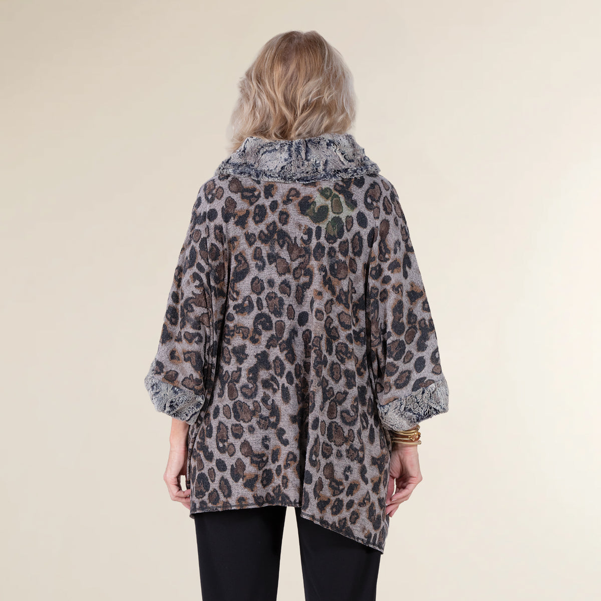 Oversized Cheetah Print Poncho (Preorder)