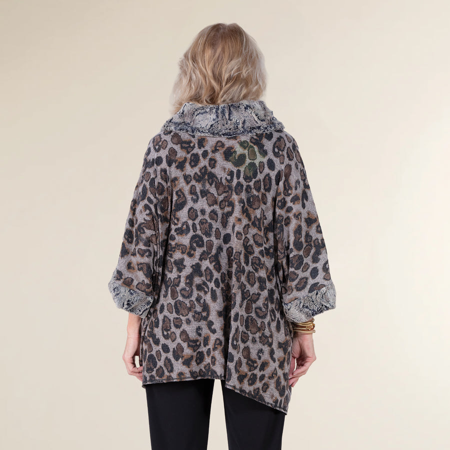 Oversized Cheetah Print Poncho (Preorder)