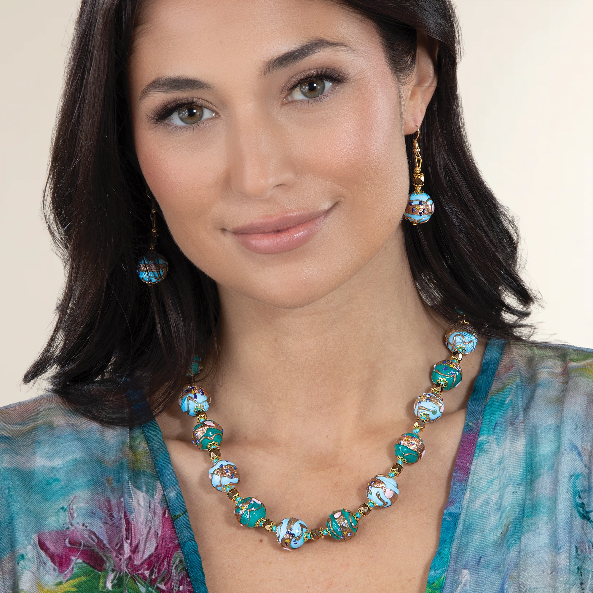 Murano Glass Chic & Shimmering Necklace