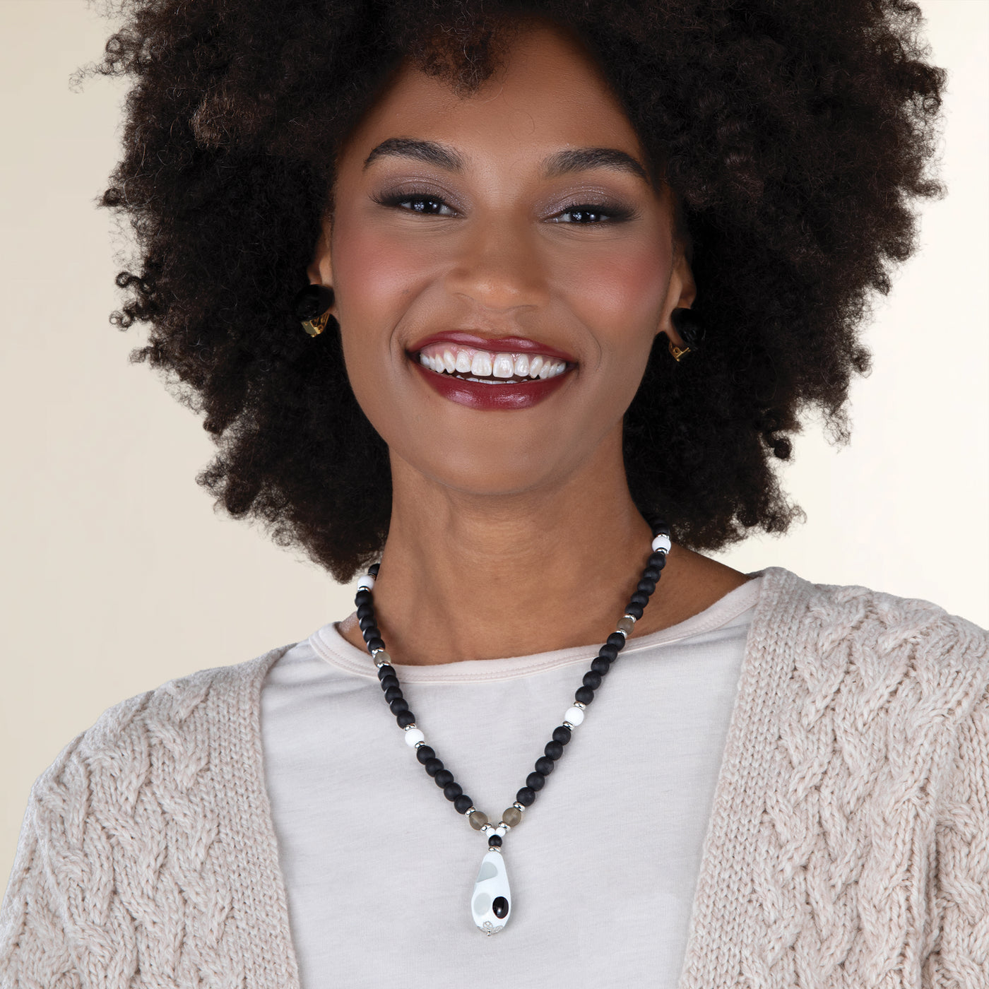 Murano Glass Dotted Teardrop Pendant Necklace