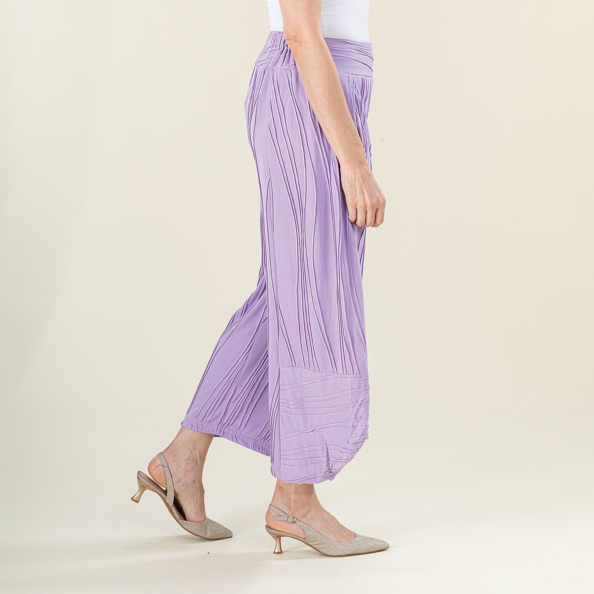 Lilac Wide-Legged Stitched Capris
