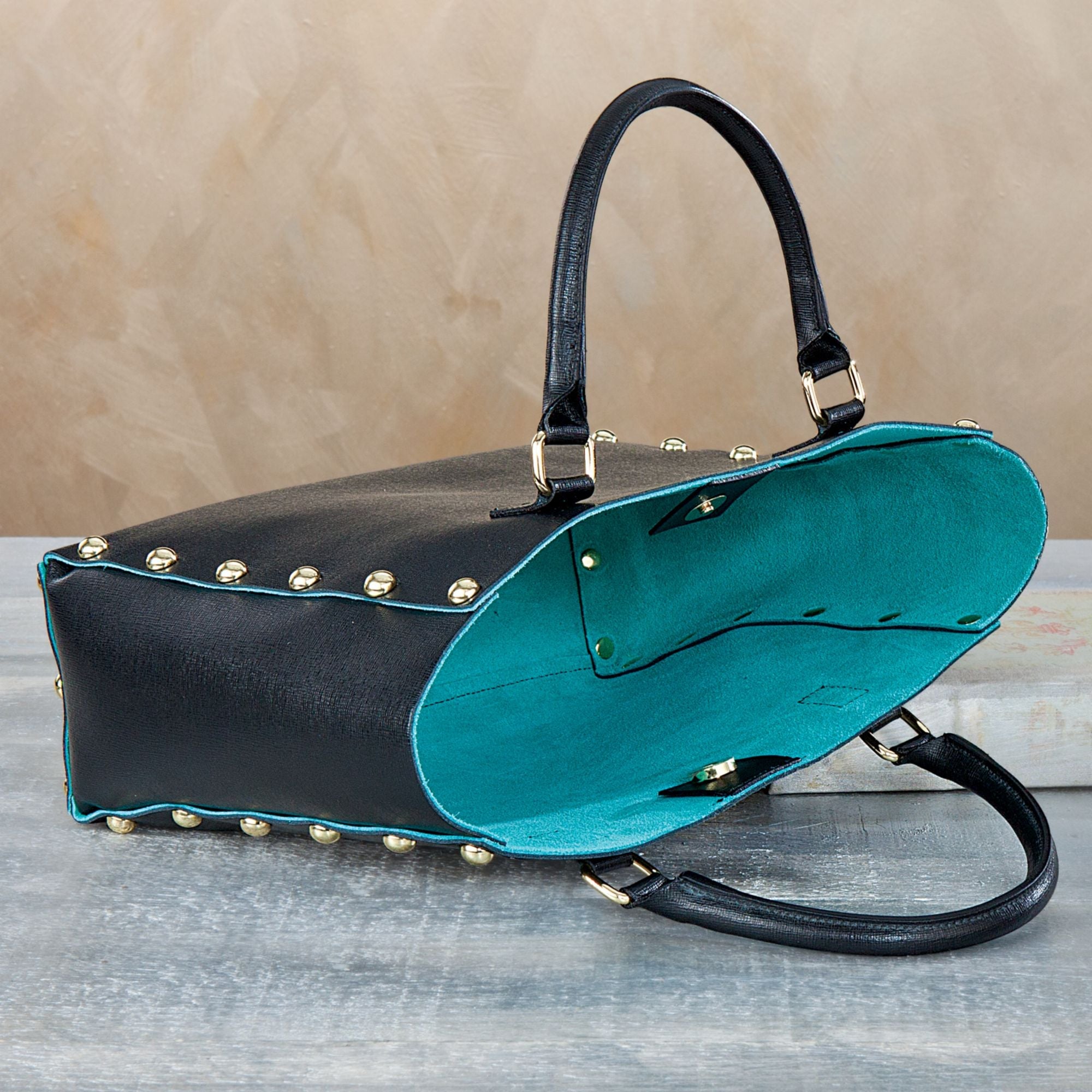 Italian Leather ''Castelvecchio'' Handbag | Uno Alla Volta