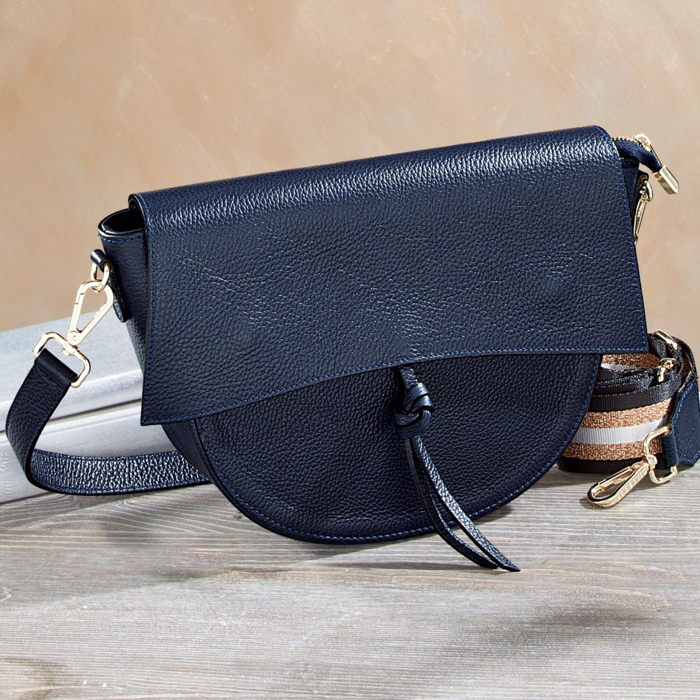 Italian Leather ''Lago di Maggiore'' Handbag | Uno Alla Volta