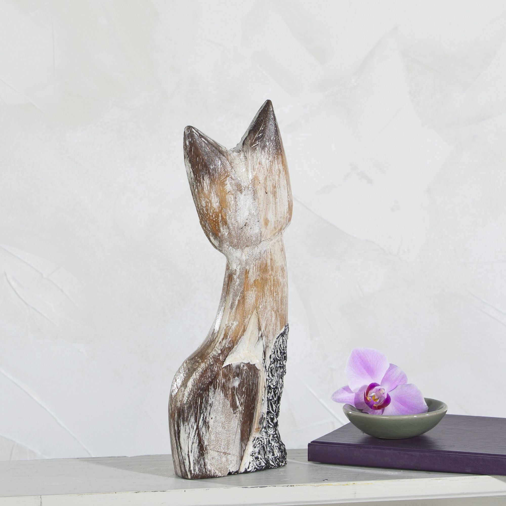 Cat Sculptures of Albesia Wood (Preorder) | Uno Alla Volta