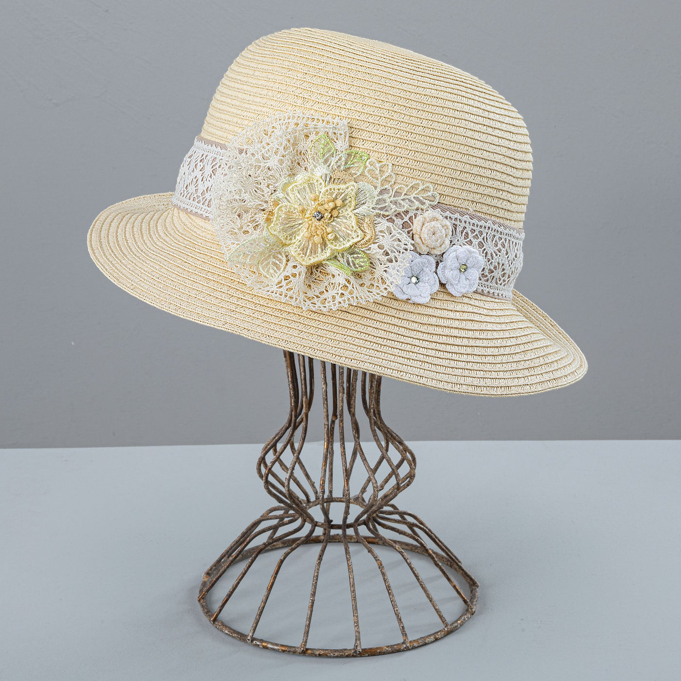 Katie Ivory Lace Cloche